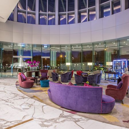 Crowne Plaza Macau By Ihg Otel Dış mekan fotoğraf The lobby of the hotel