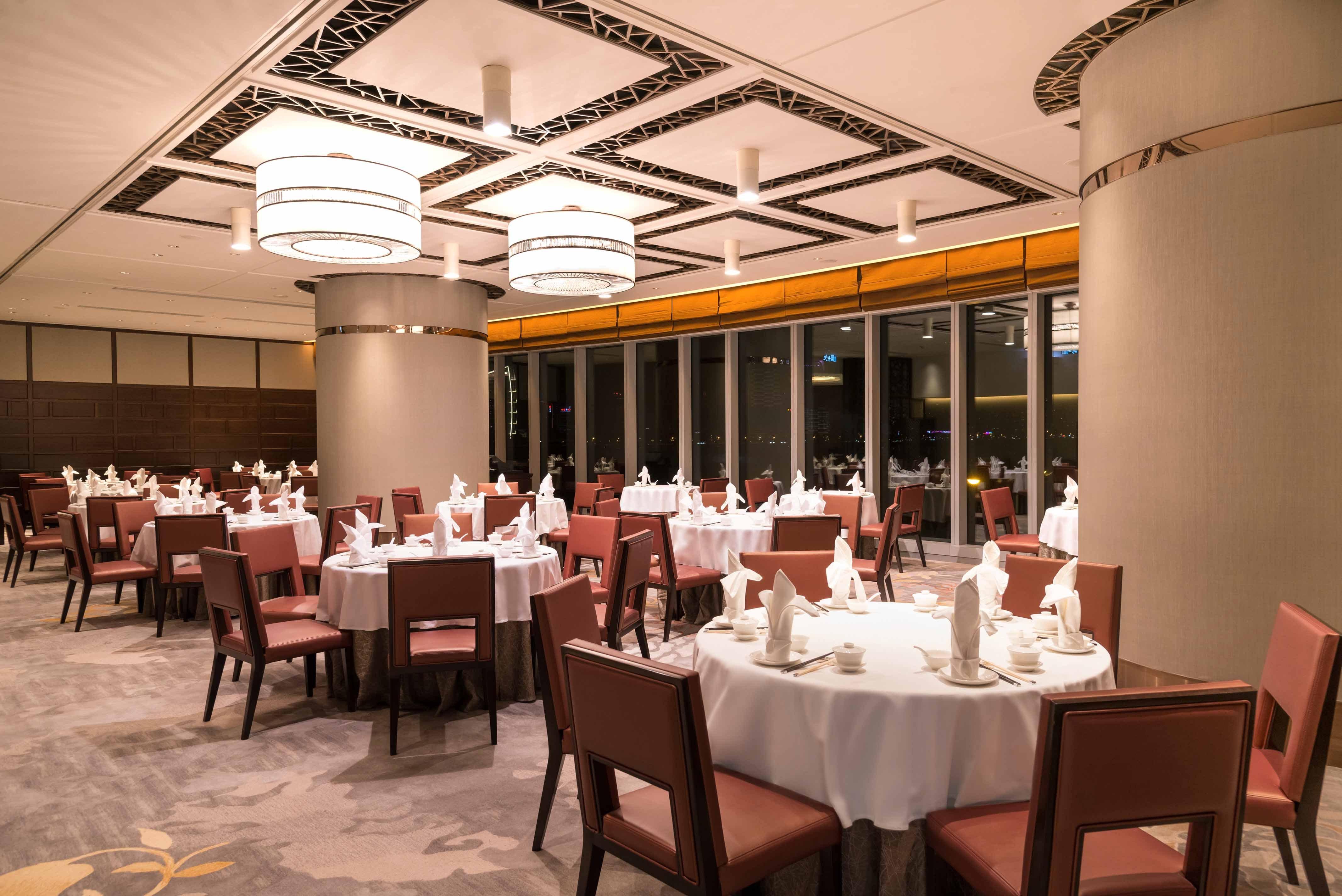 Crowne Plaza Macau By Ihg Otel Dış mekan fotoğraf Interior of the restaurant