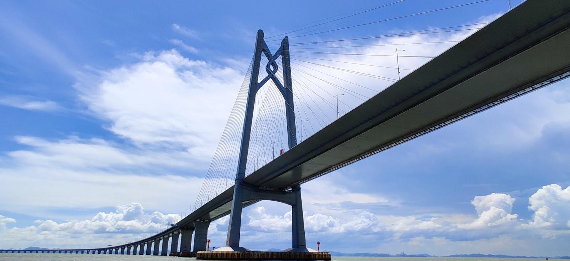 Crowne Plaza Macau By Ihg Otel Dış mekan fotoğraf The Yangzhou Yangtze Bridge